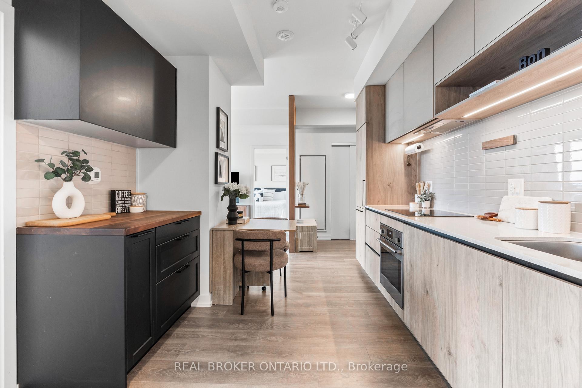 Photo 7 of Unit 902, 181 Sterling Road, Toronto, Dufferin Grove — HOMEH