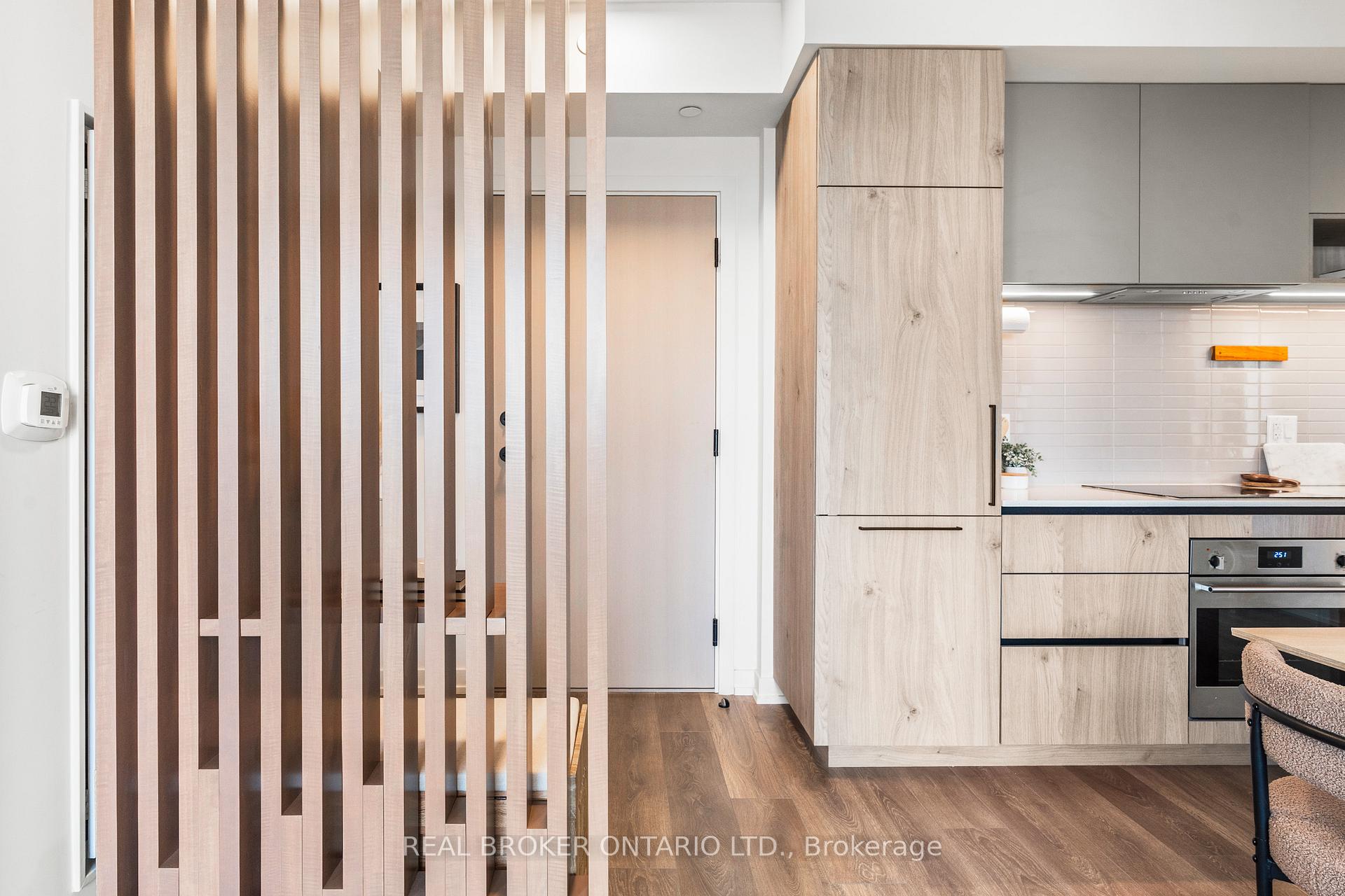 Photo 8 of Unit 902, 181 Sterling Road, Toronto, Dufferin Grove — HOMEH
