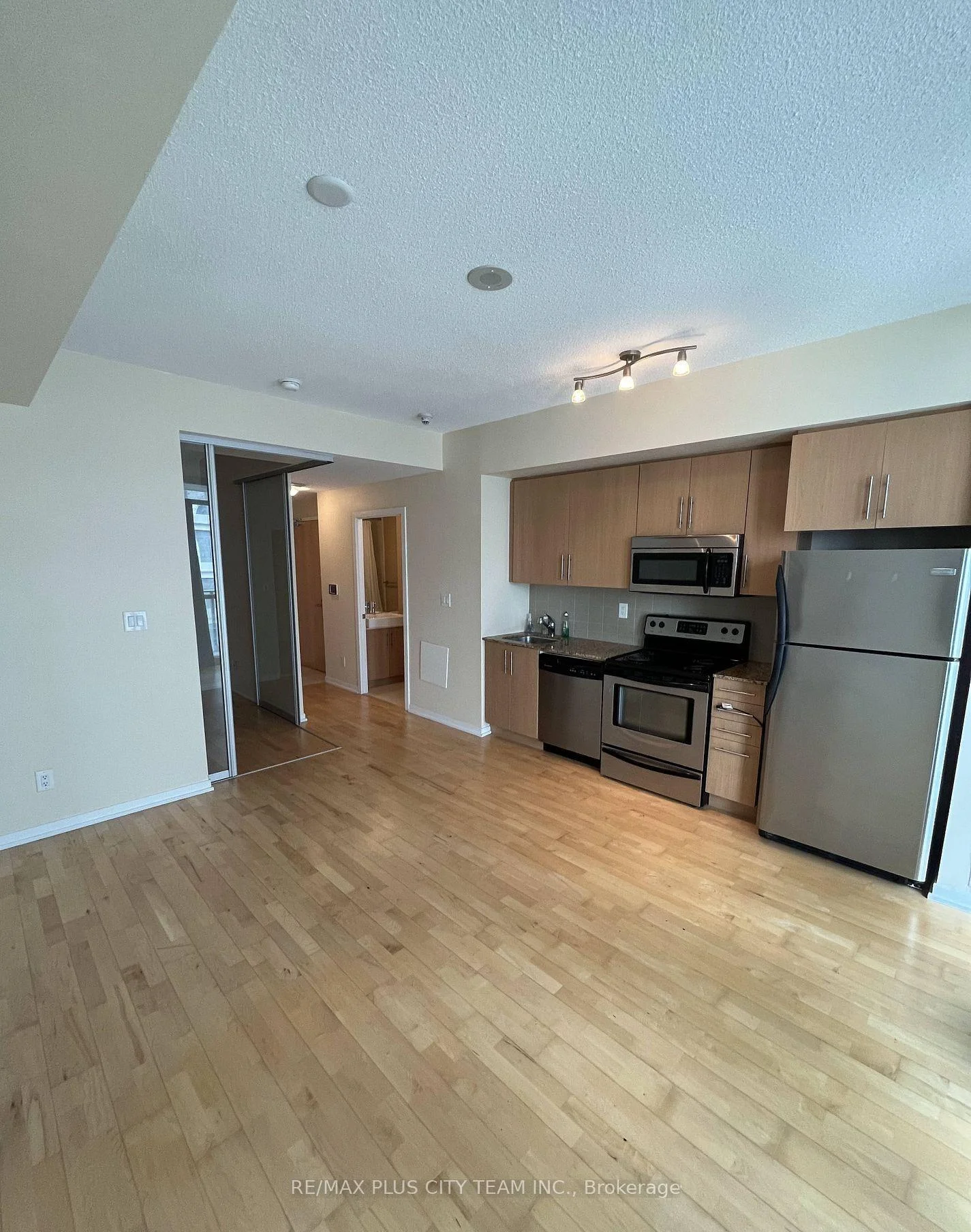 Photo 3 of Unit 2206, 65 Bremner Boulevard, Toronto, Waterfront Communities — HOMEH