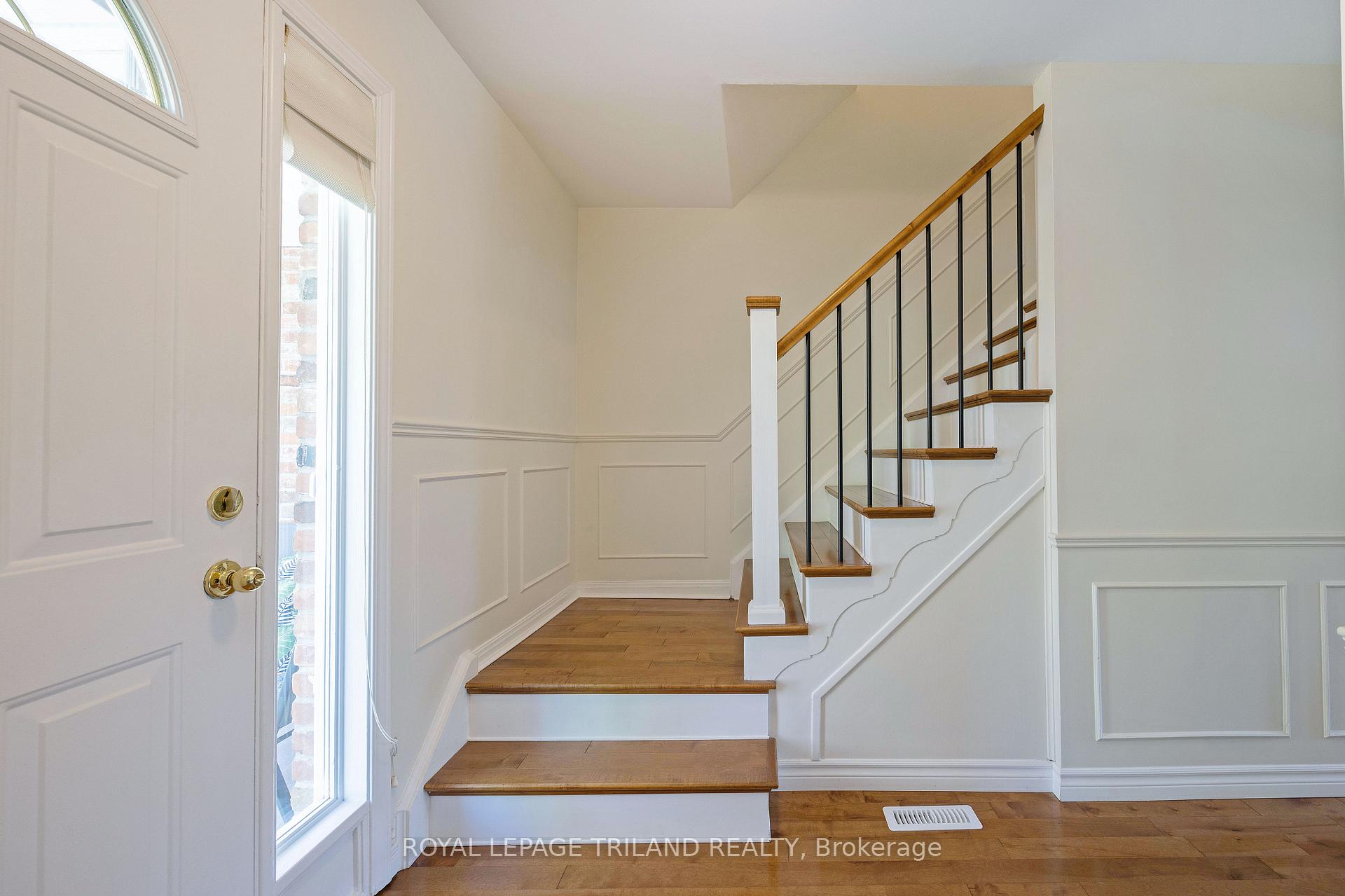 Photo 5 of 1402 Hastings Drive, London, North G — HOMEH