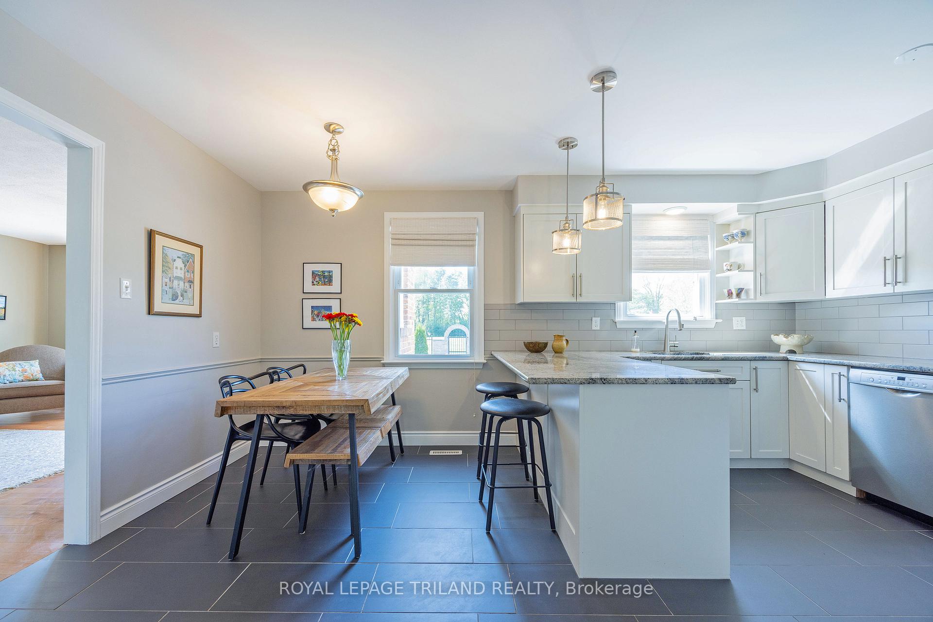 Photo 14 of 1402 Hastings Drive, London, North G — HOMEH
