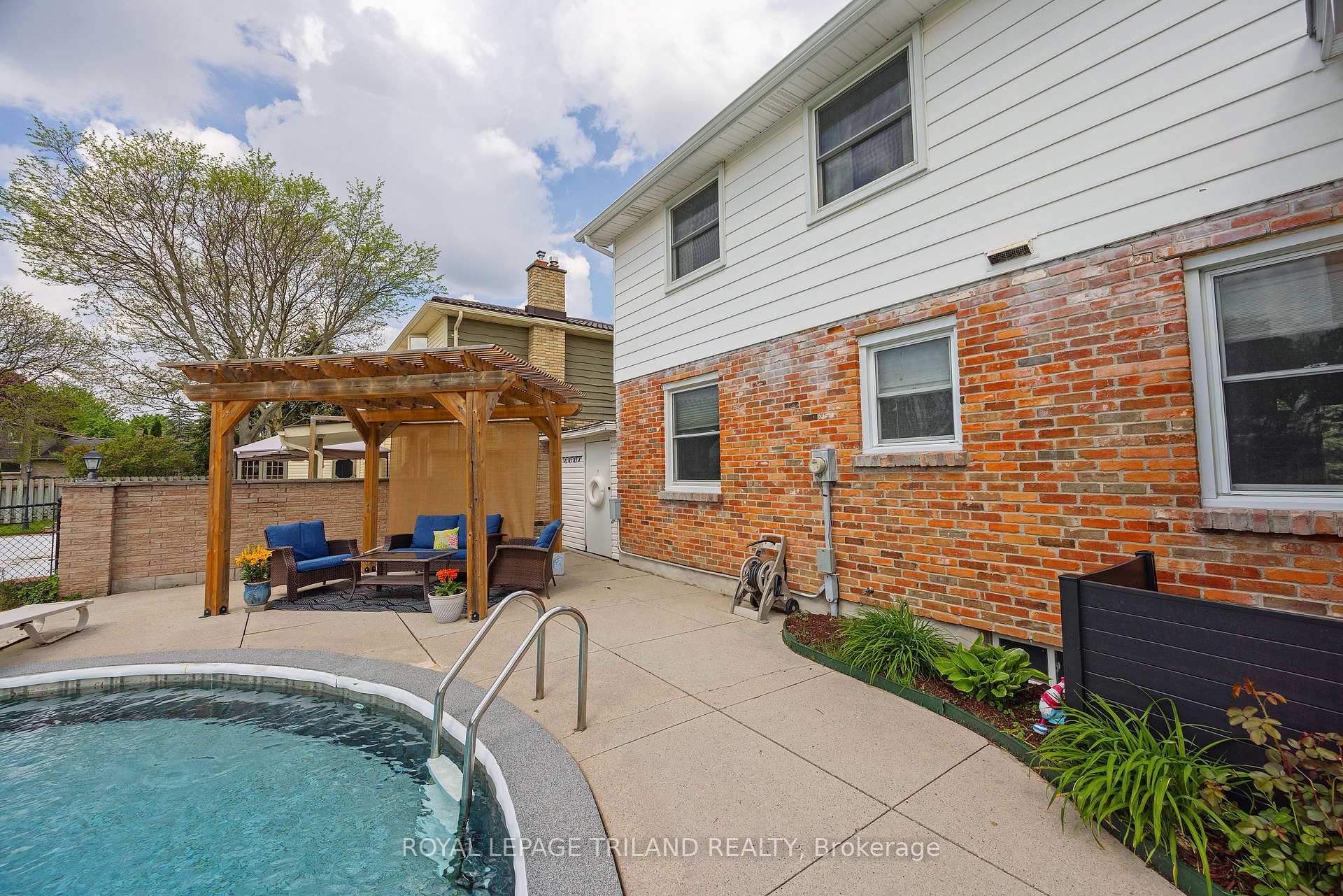 Photo 33 of 1402 Hastings Drive, London, North G — HOMEH
