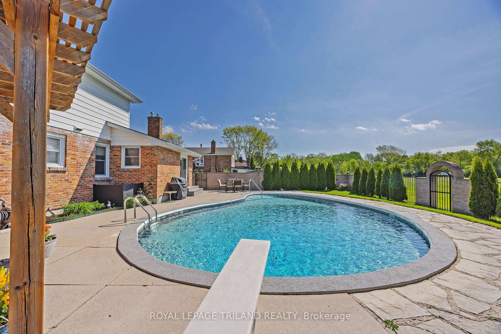 Photo 37 of 1402 Hastings Drive, London, North G — HOMEH