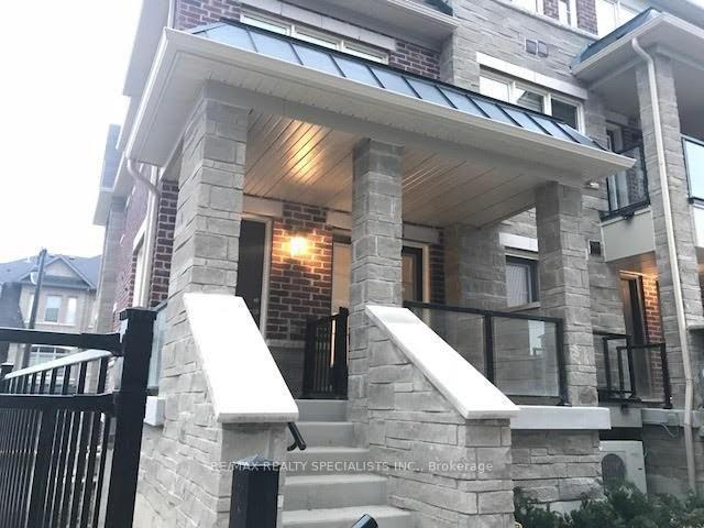 Front of Unit 166, 200 Veterans Drive