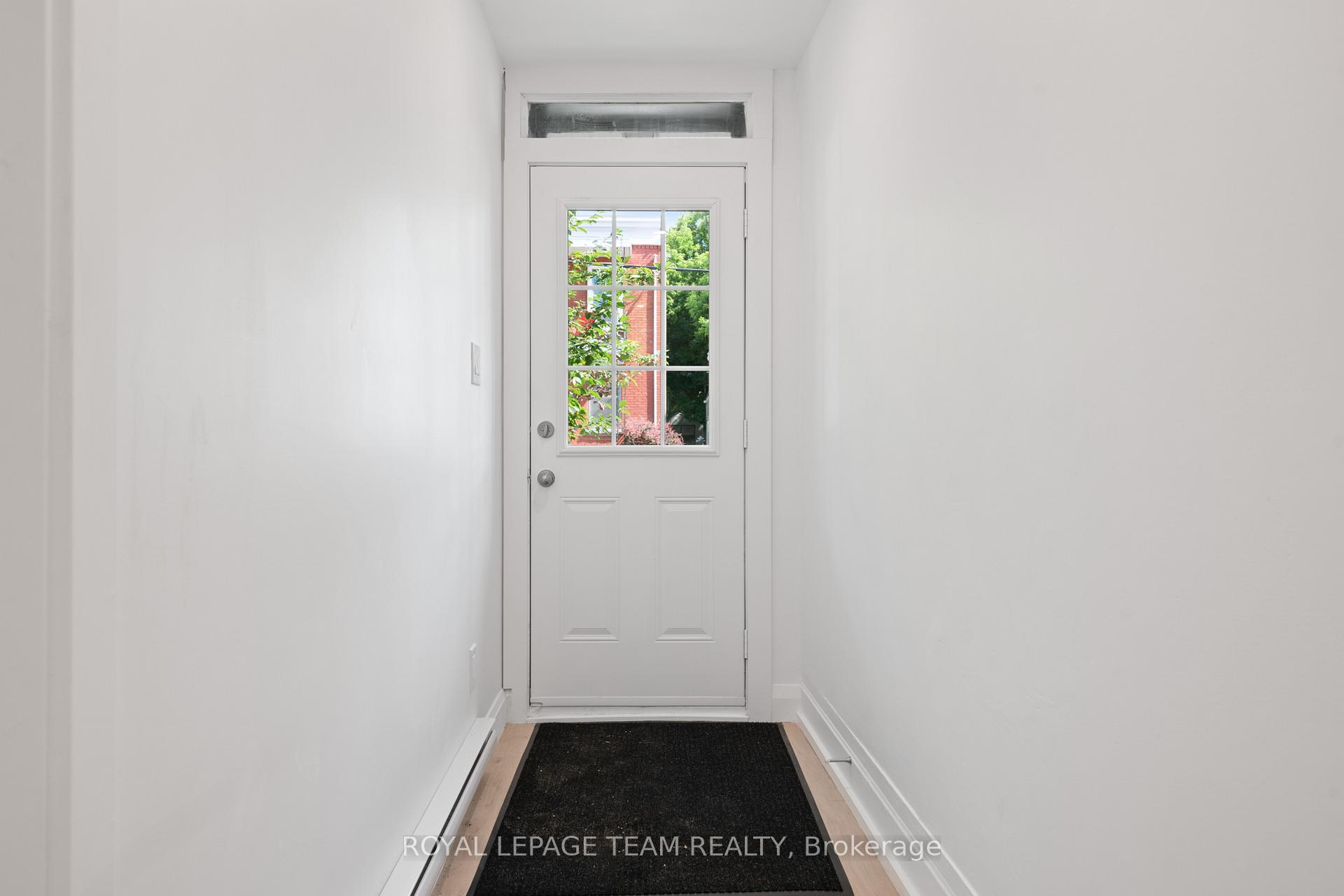 Photo 4 of 143 St Andrew Street, Ottawa, Lower Town/Byward Market — HOMEH