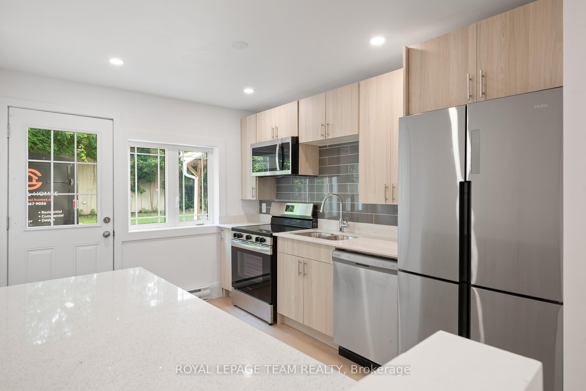 Photo 13 of 143 St Andrew Street, Ottawa, Lower Town/Byward Market — HOMEH