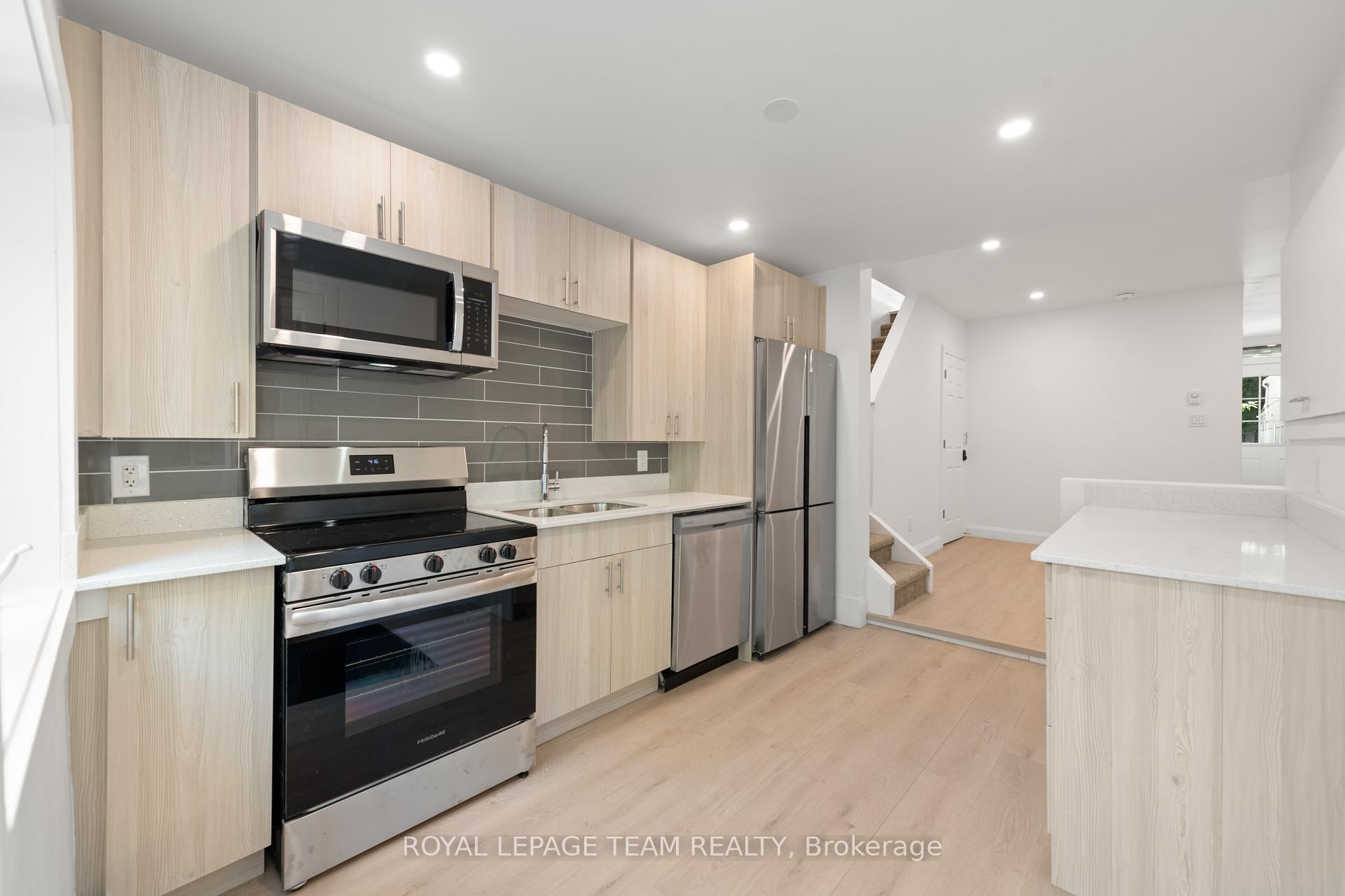 Photo 16 of 143 St Andrew Street, Ottawa, Lower Town/Byward Market — HOMEH
