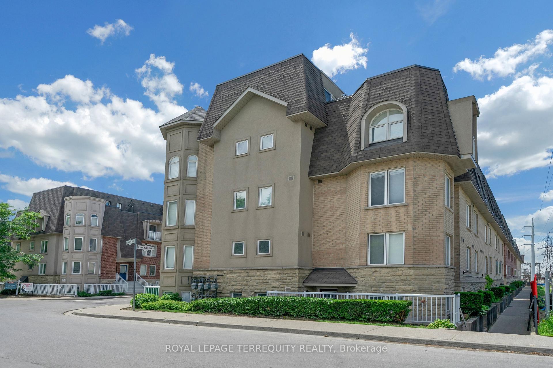 Photo 2 of Unit 124, 75 Turntable Crescent, Toronto, Dovercourt-Wallace Emerson-Junction — HOMEH