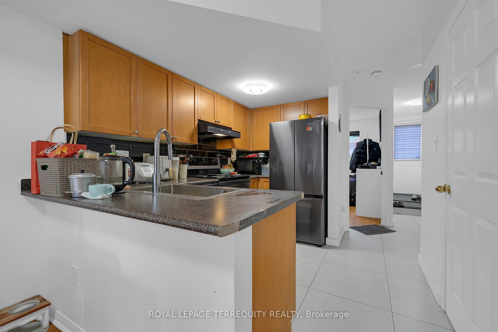 Photo 6 of Unit 124, 75 Turntable Crescent, Toronto, Dovercourt-Wallace Emerson-Junction — HOMEH
