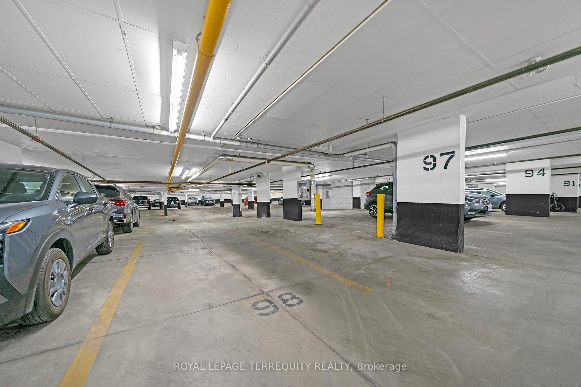 Photo 19 of Unit 124, 75 Turntable Crescent, Toronto, Dovercourt-Wallace Emerson-Junction — HOMEH
