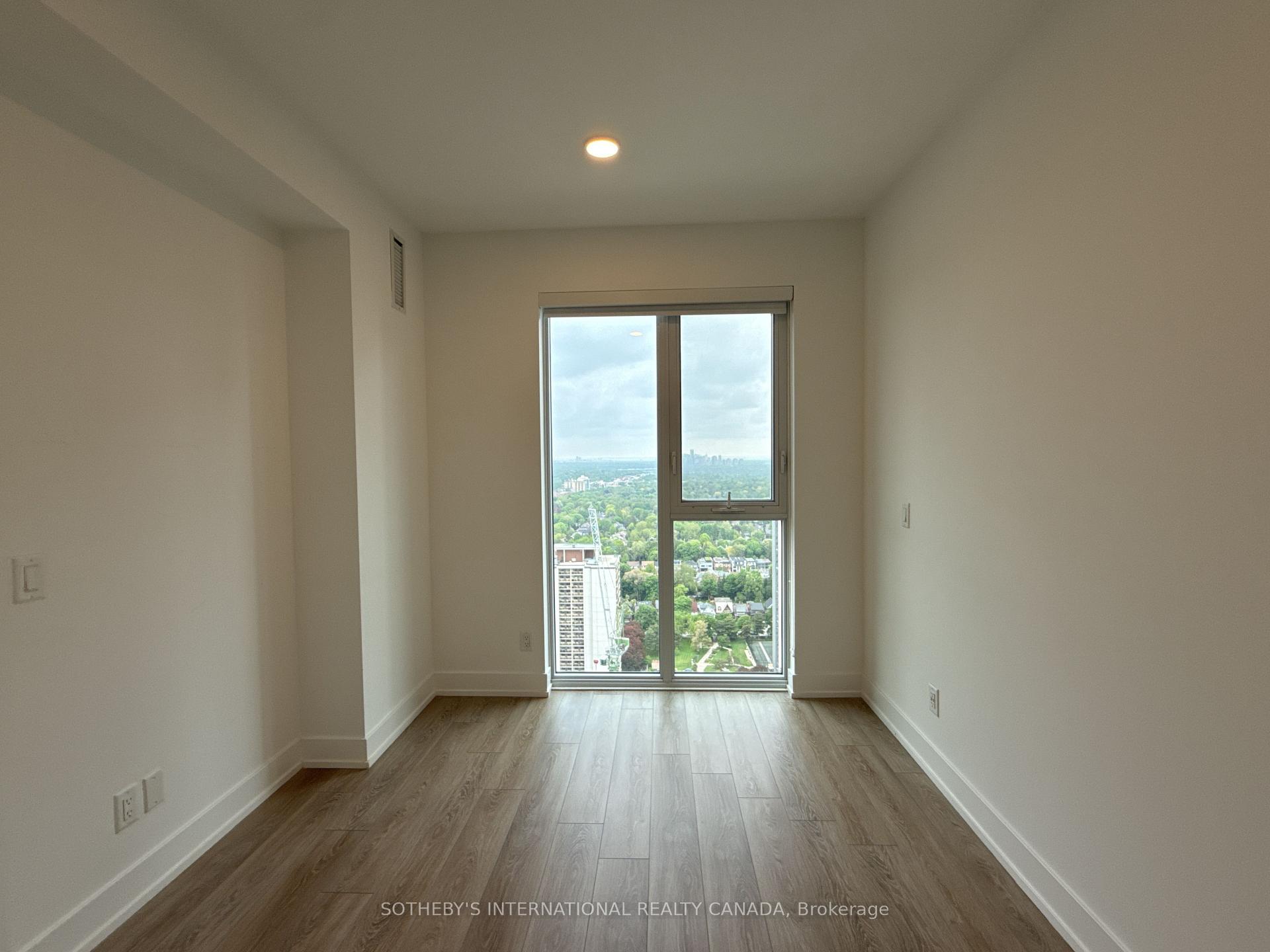 Photo 9 of Unit 2208, 200 Redpath Avenue, Toronto, Mount Pleasant East — HOMEH