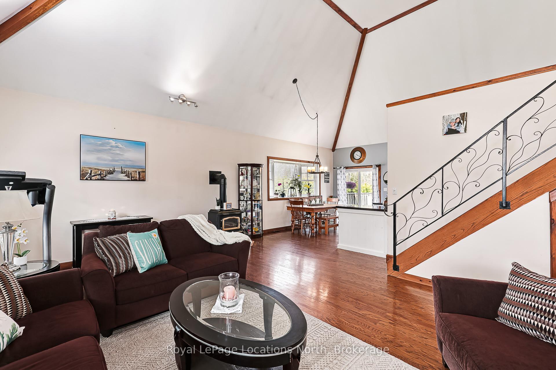 Photo 5 of 63 Broadview Street, Collingwood — HOMEH