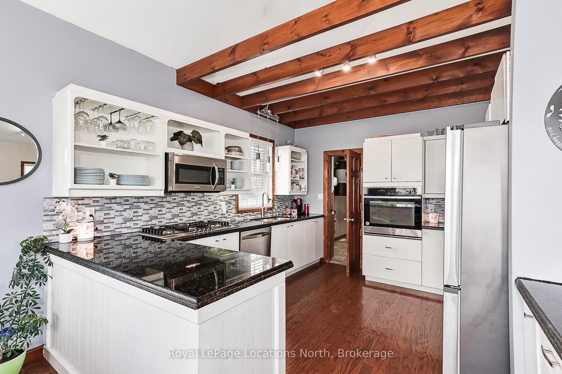 Photo 8 of 63 Broadview Street, Collingwood — HOMEH