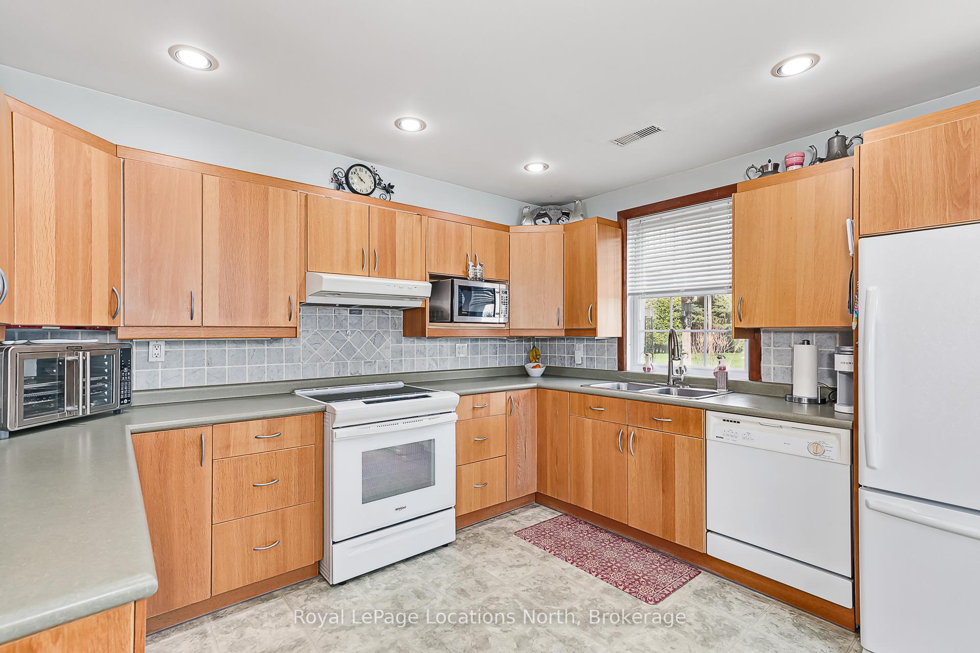 Photo 22 of 63 Broadview Street, Collingwood — HOMEH