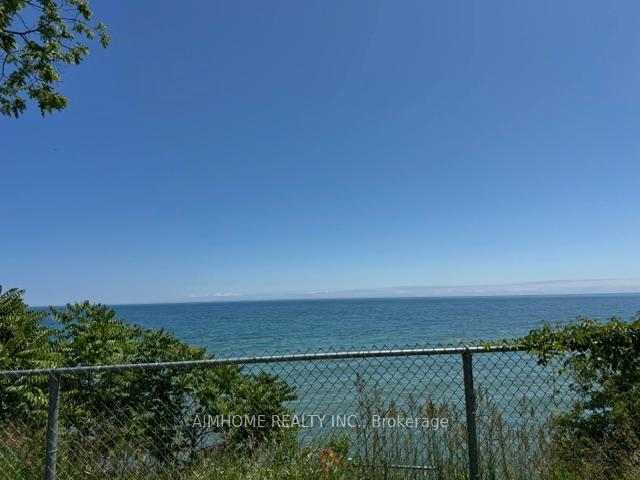 Photo 5 of 532 Marksbury Road, Pickering, West Shore — HOMEH