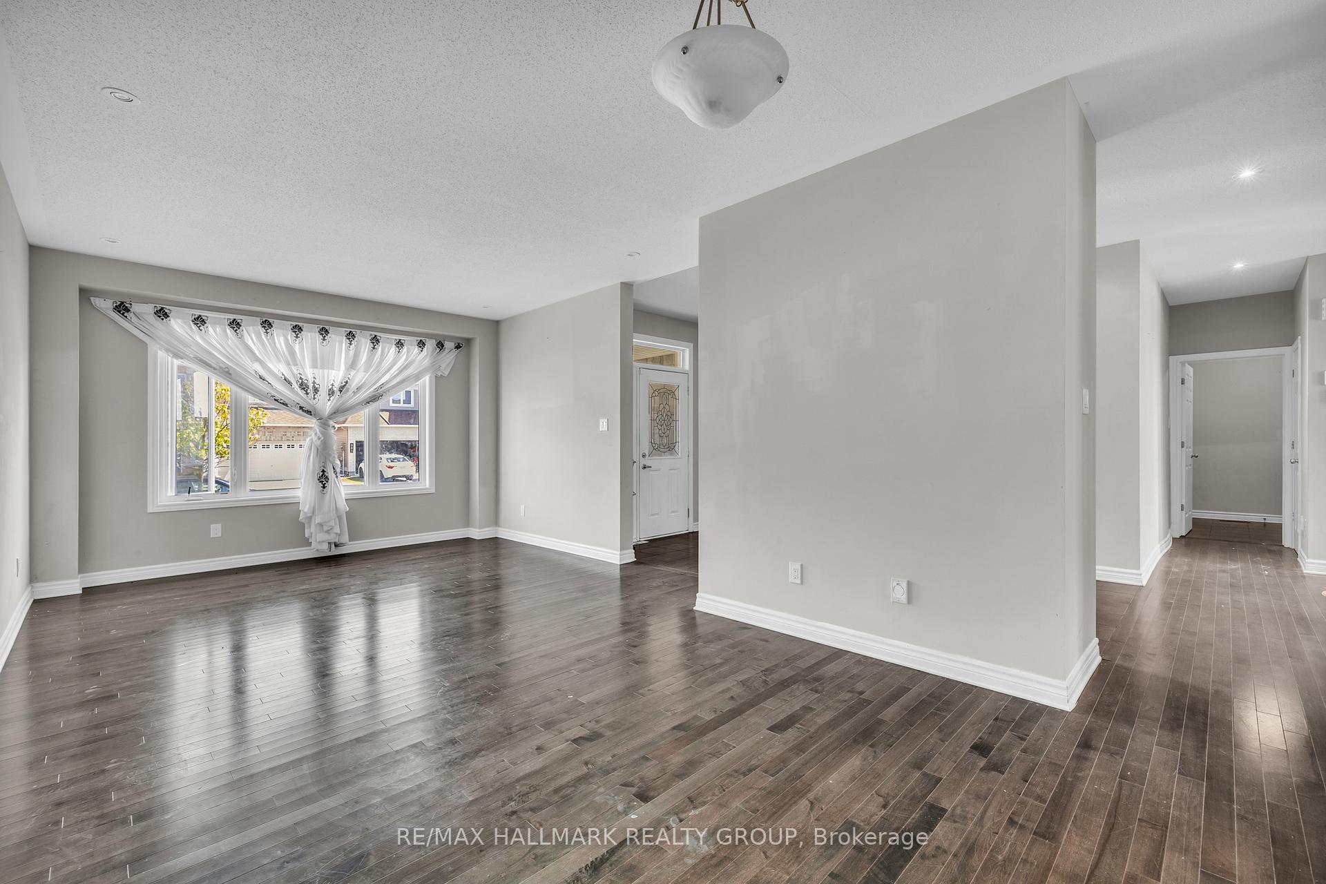 Photo 4 of 254 Terrapin Terrace, Ottawa, Avalon East — HOMEH