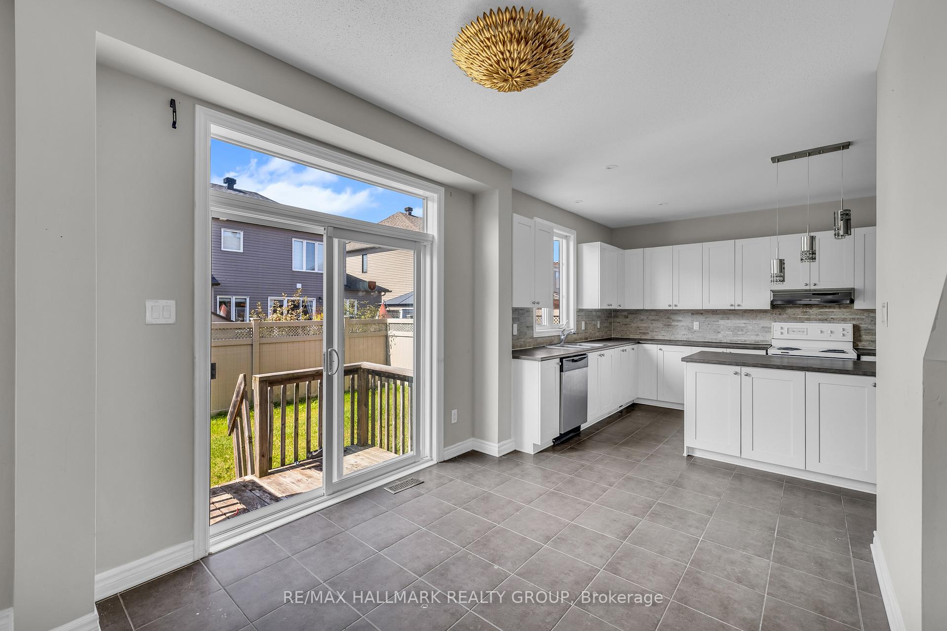 Photo 10 of 254 Terrapin Terrace, Ottawa, Avalon East — HOMEH