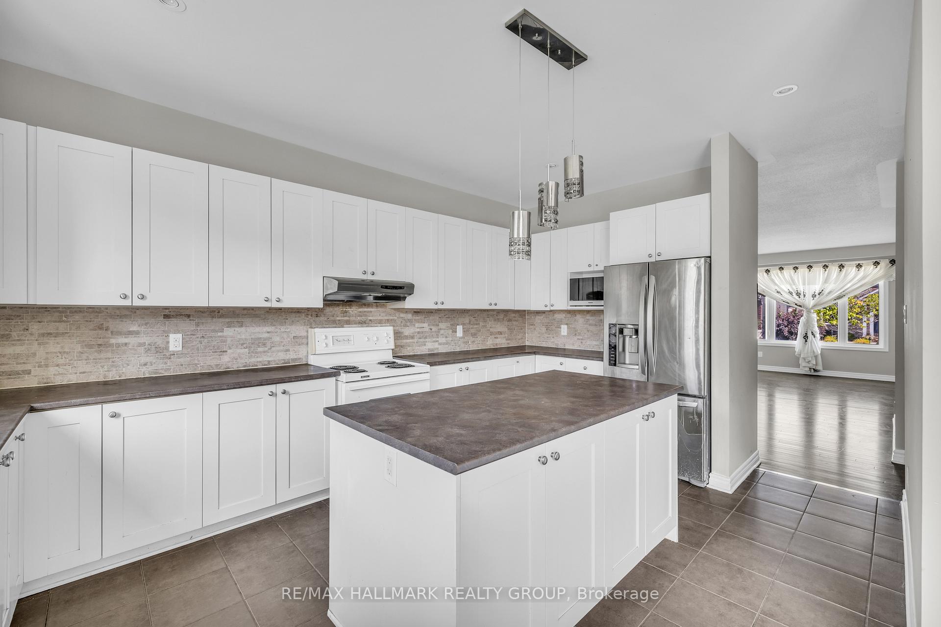 Photo 11 of 254 Terrapin Terrace, Ottawa, Avalon East — HOMEH