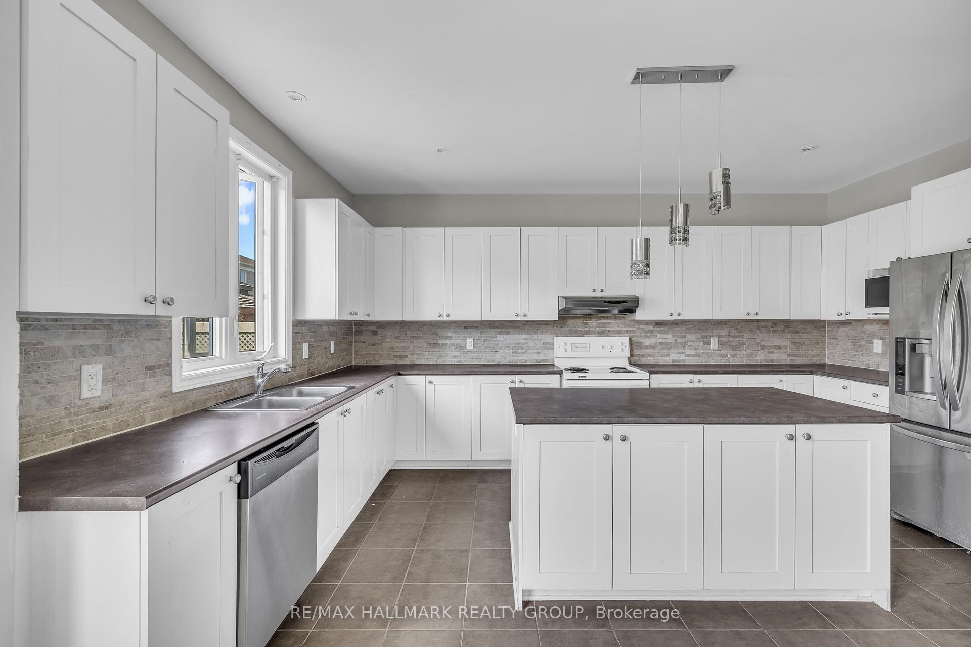 Photo 12 of 254 Terrapin Terrace, Ottawa, Avalon East — HOMEH