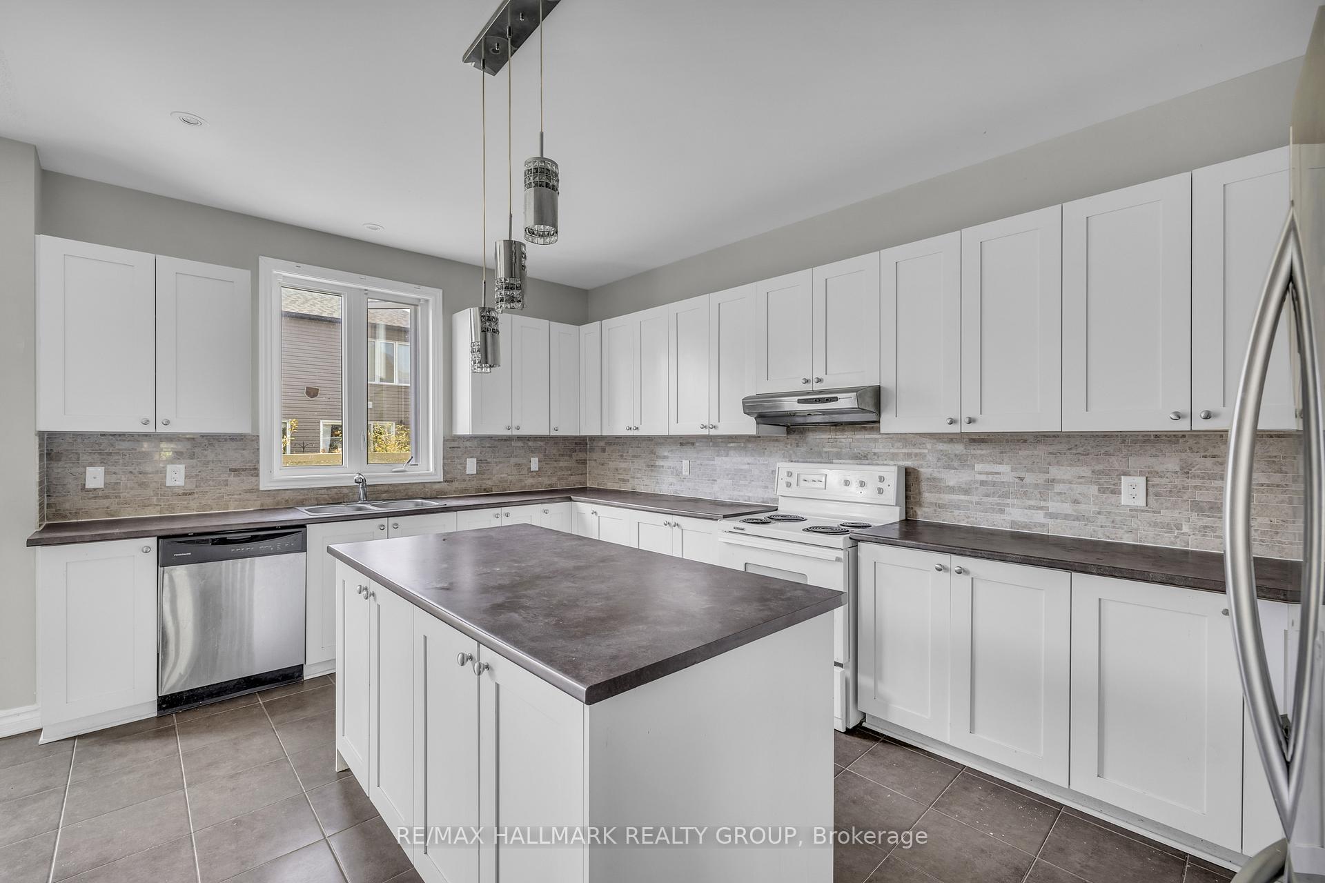 Photo 13 of 254 Terrapin Terrace, Ottawa, Avalon East — HOMEH