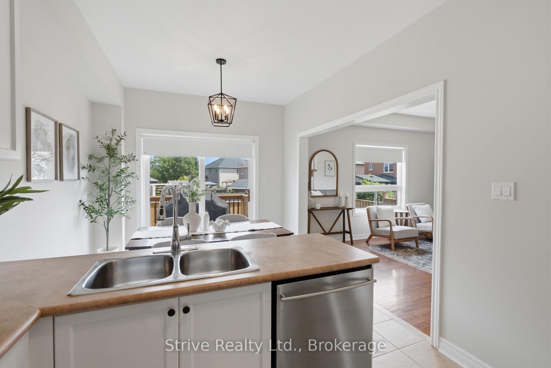 Photo 10 of 272 Huntington Crescent, Clarington, Courtice — HOMEH