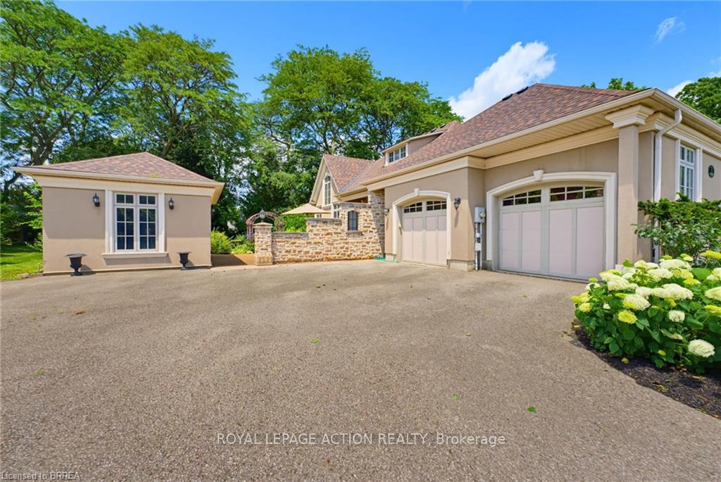 Photo 3 of 1 Rue Chateaux Terrace, Brantford, Empire South — HOMEH