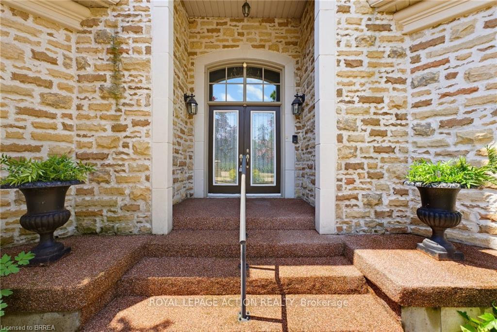 Photo 5 of 1 Rue Chateaux Terrace, Brantford, Empire South — HOMEH
