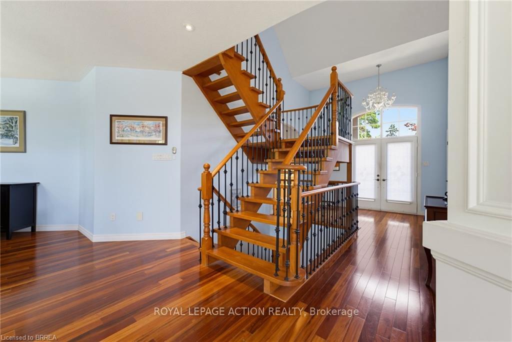 Photo 7 of 1 Rue Chateaux Terrace, Brantford, Empire South — HOMEH
