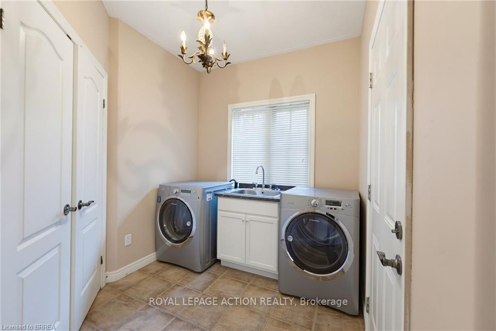 Photo 21 of 1 Rue Chateaux Terrace, Brantford, Empire South — HOMEH
