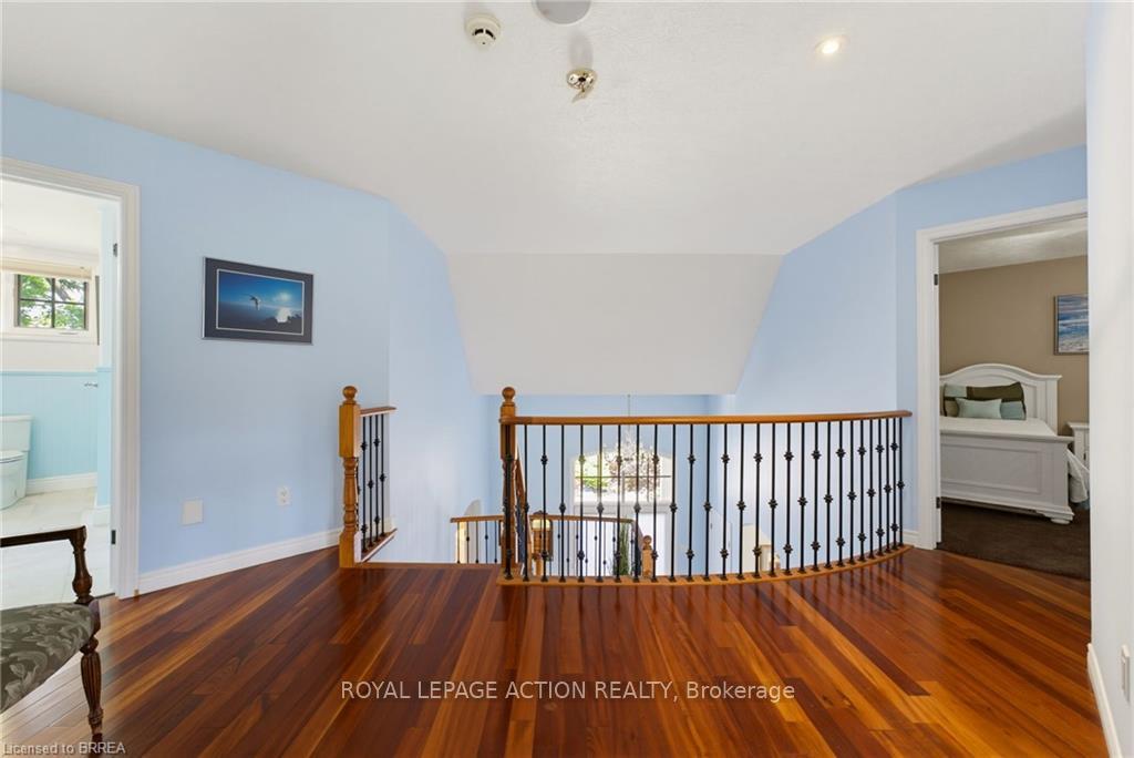 Photo 23 of 1 Rue Chateaux Terrace, Brantford, Empire South — HOMEH