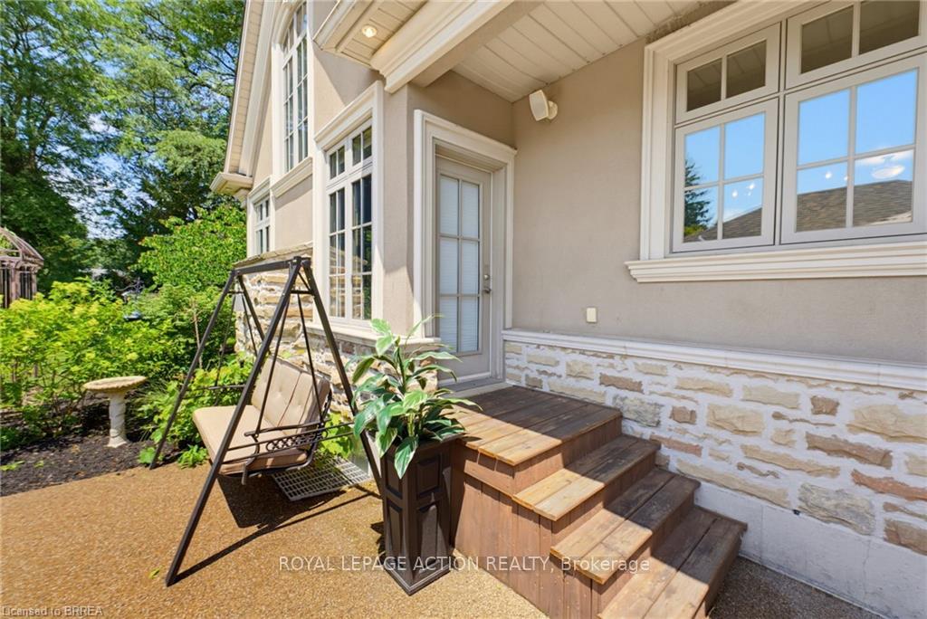 Photo 40 of 1 Rue Chateaux Terrace, Brantford, Empire South — HOMEH