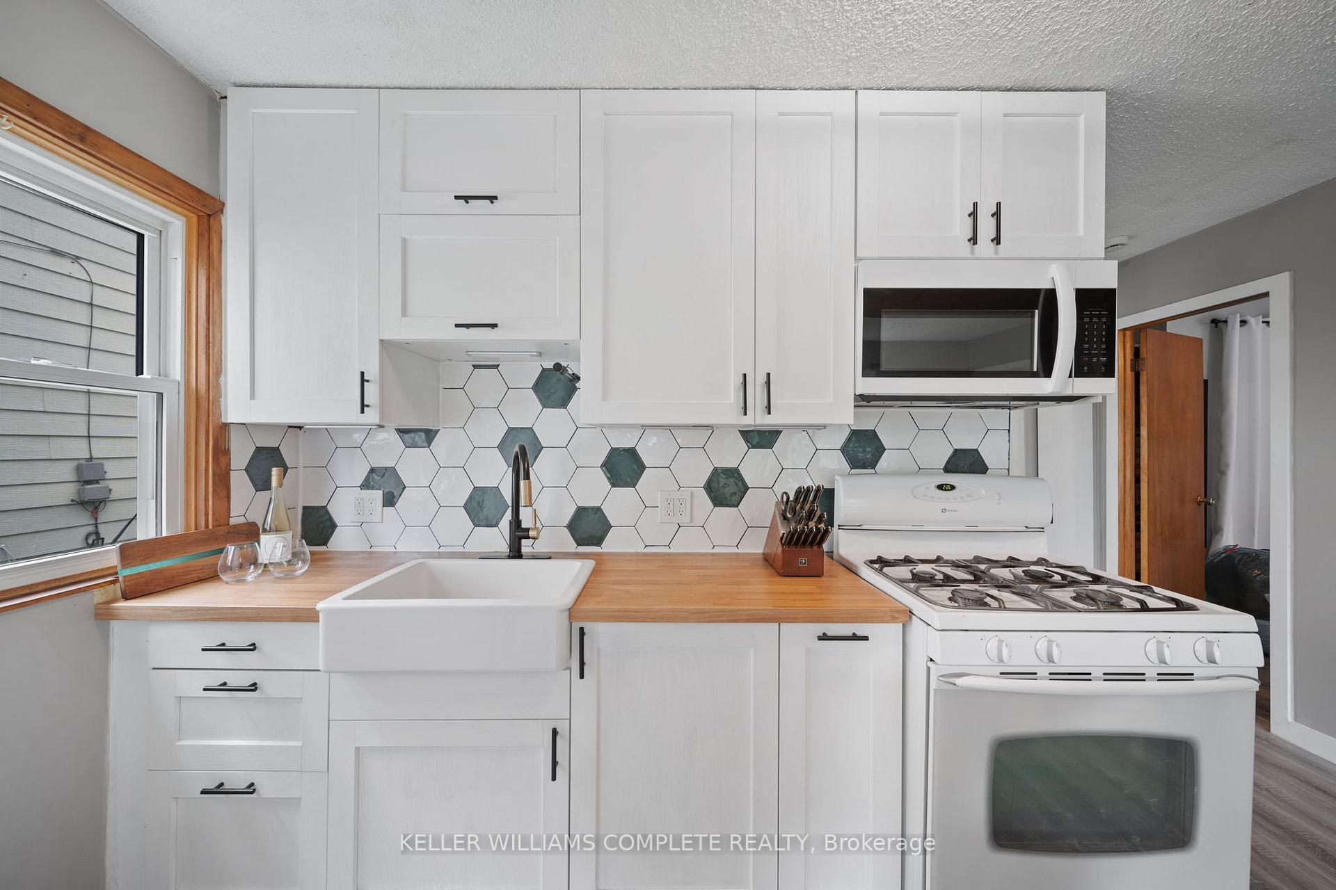 Photo 17 of 56 Sixth Avenue, Brantford, Eagle Place East — HOMEH