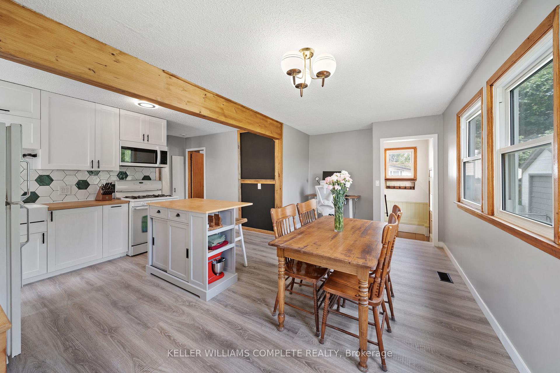 Photo 19 of 56 Sixth Avenue, Brantford, Eagle Place East — HOMEH