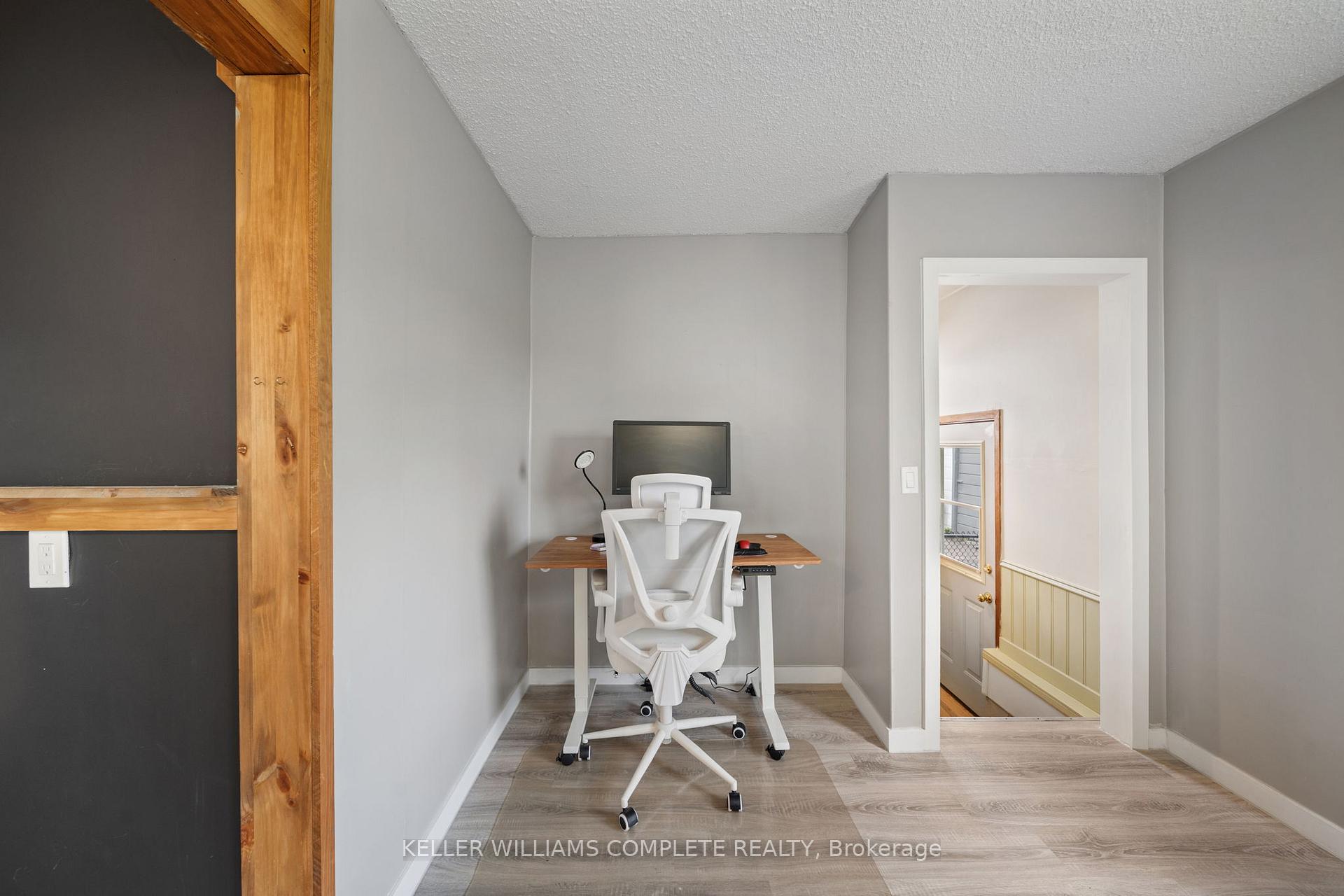 Photo 21 of 56 Sixth Avenue, Brantford, Eagle Place East — HOMEH