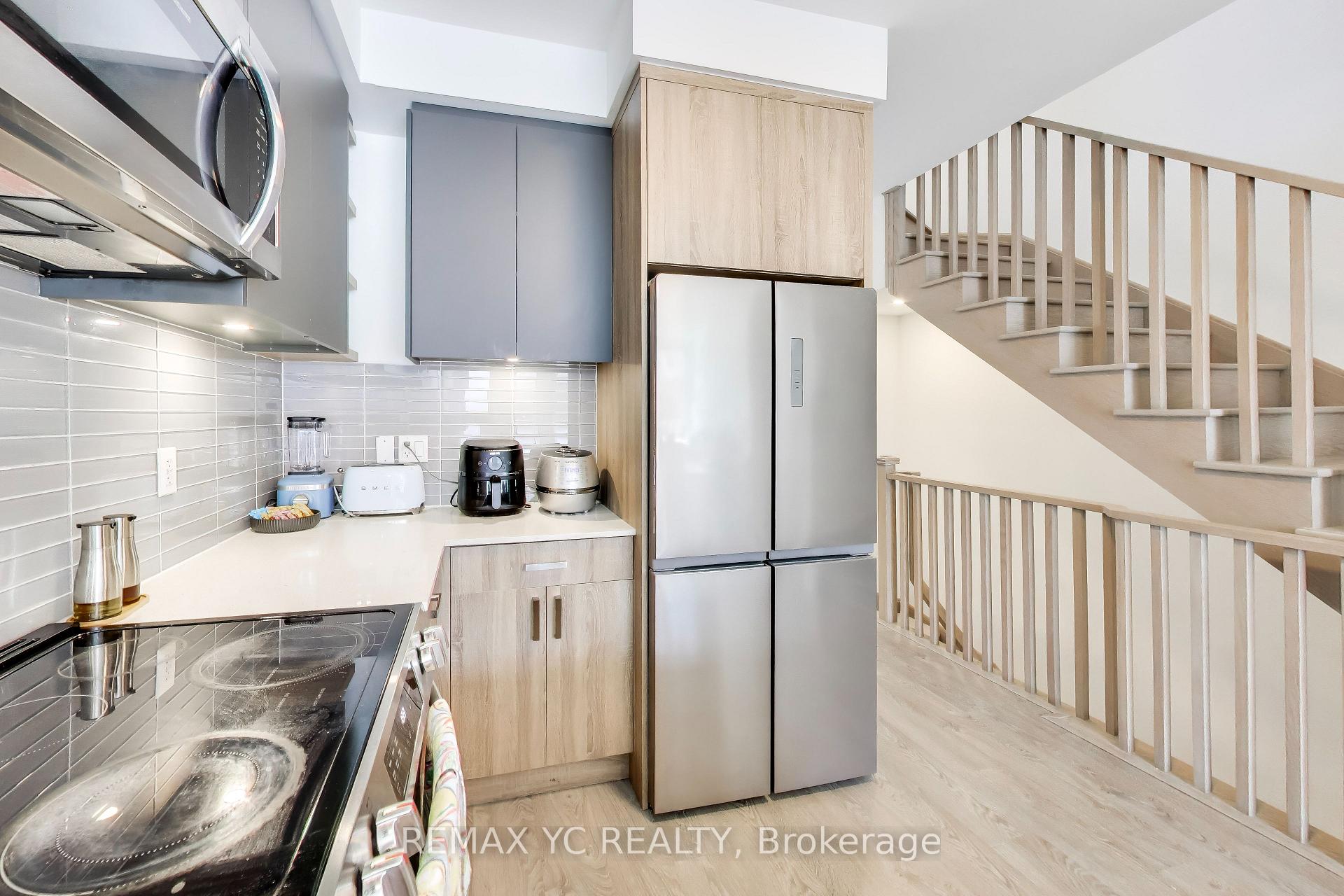 Photo 14 of 18 Deep Roots Terrace, Toronto, Englemount-Lawrence — HOMEH