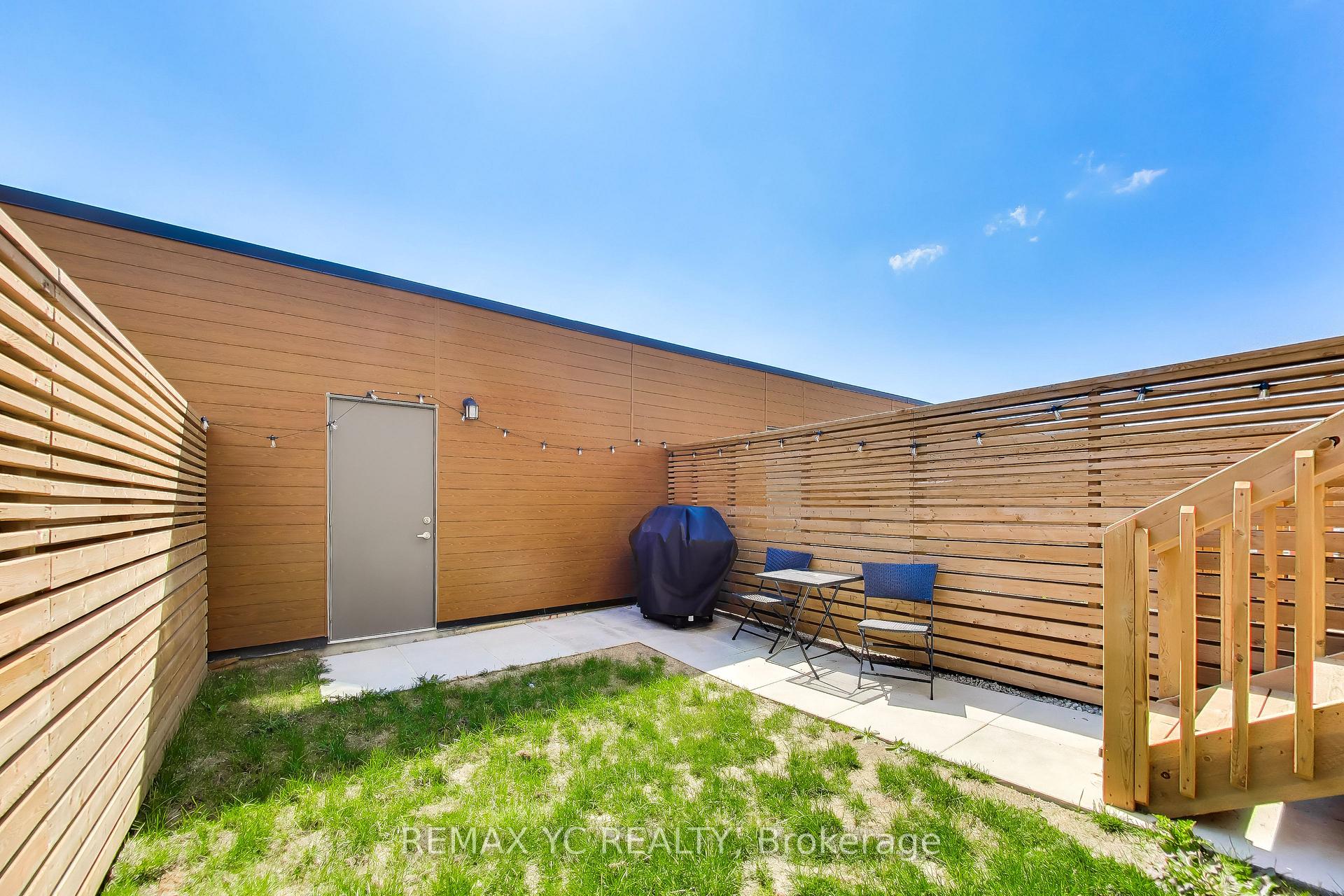 Photo 36 of 18 Deep Roots Terrace, Toronto, Englemount-Lawrence — HOMEH