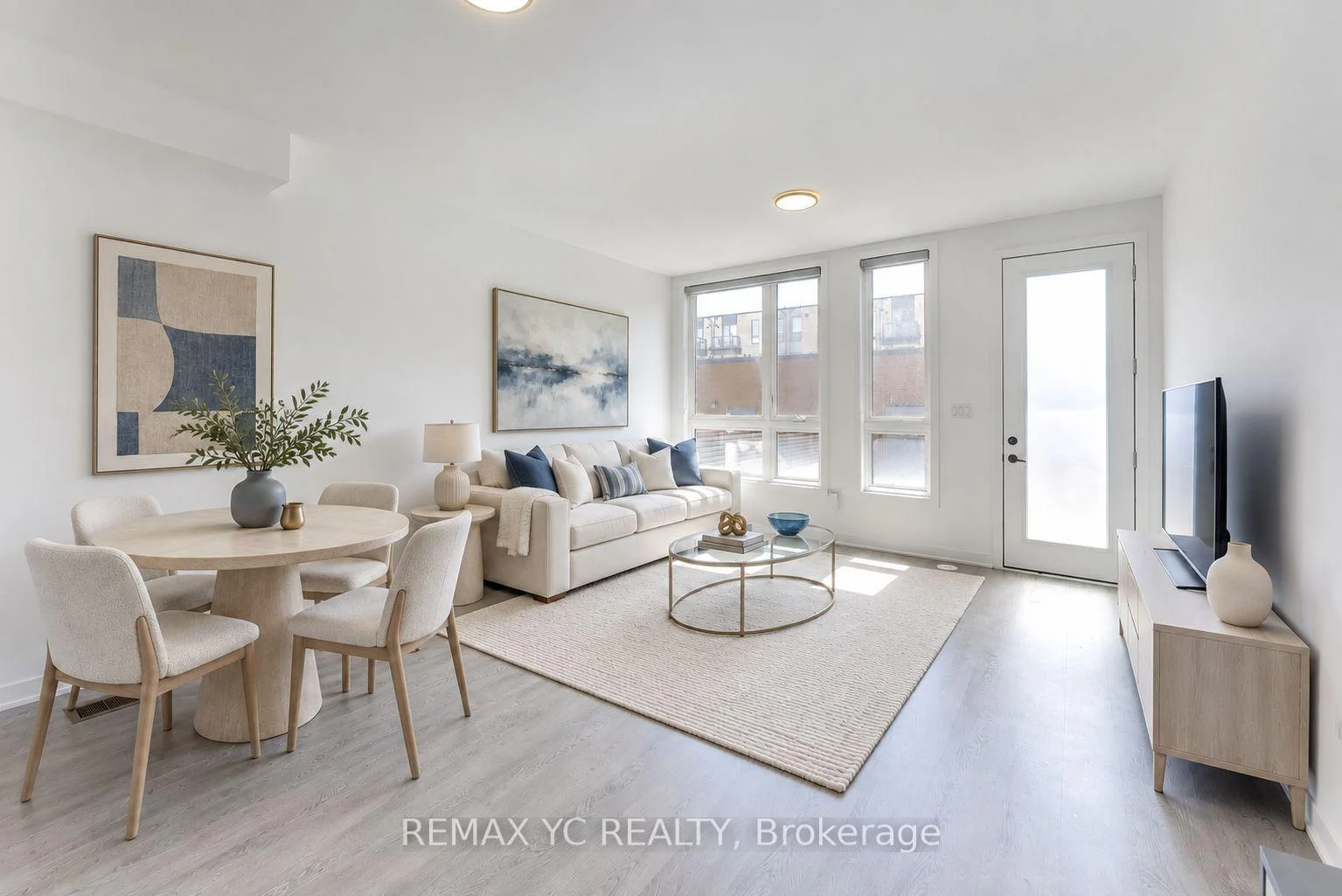 Photo 3 of 18 Deep Roots Terrace, Toronto, Englemount-Lawrence — HOMEH