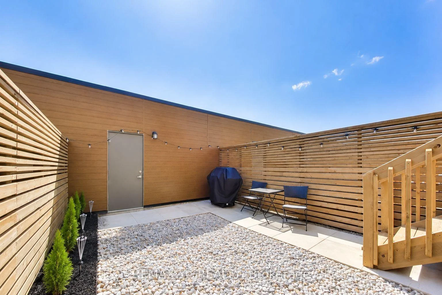 Photo 37 of 18 Deep Roots Terrace, Toronto, Englemount-Lawrence — HOMEH