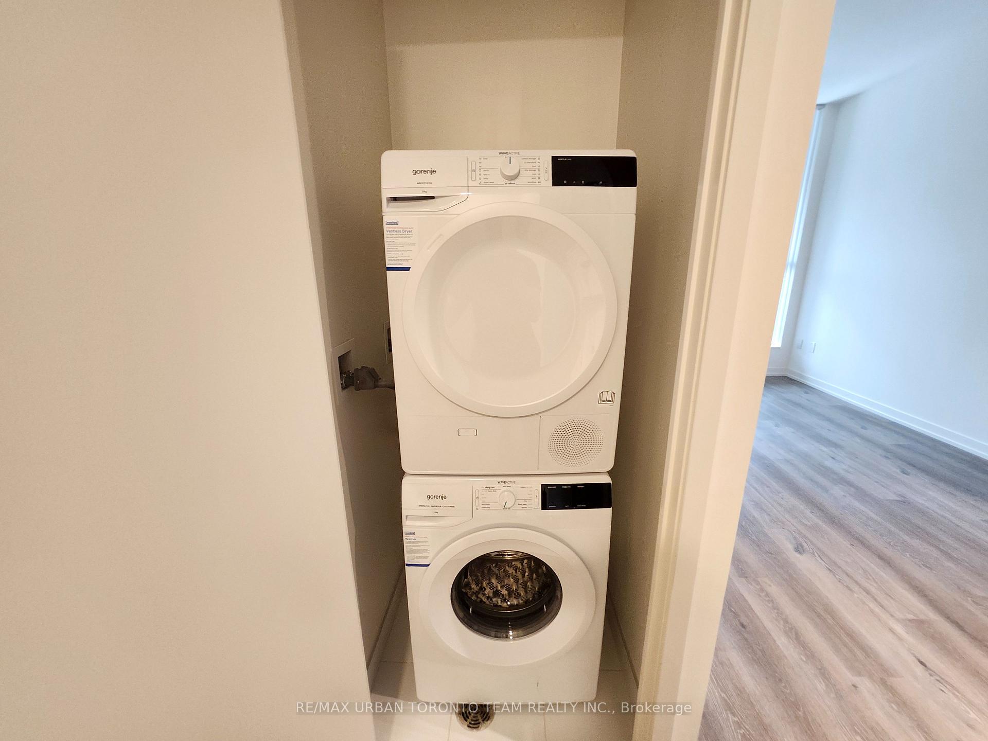 Photo 9 of Unit 206, 28 Interchange Way, Vaughan, Vaughan Corporate Centre — HOMEH