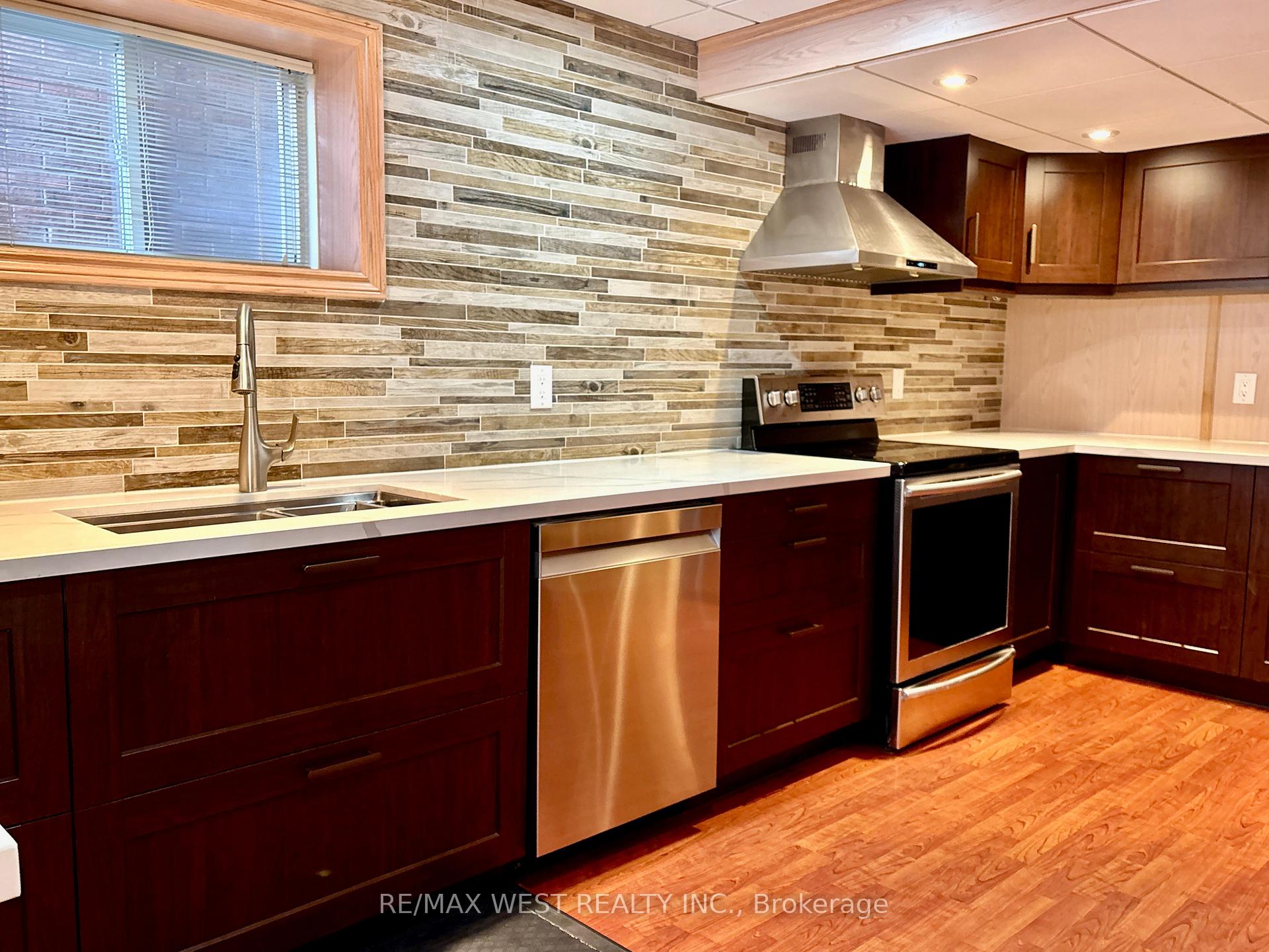 Photo 6 of 463 Hewitt Circle, Newmarket, Summerhill Estates — HOMEH