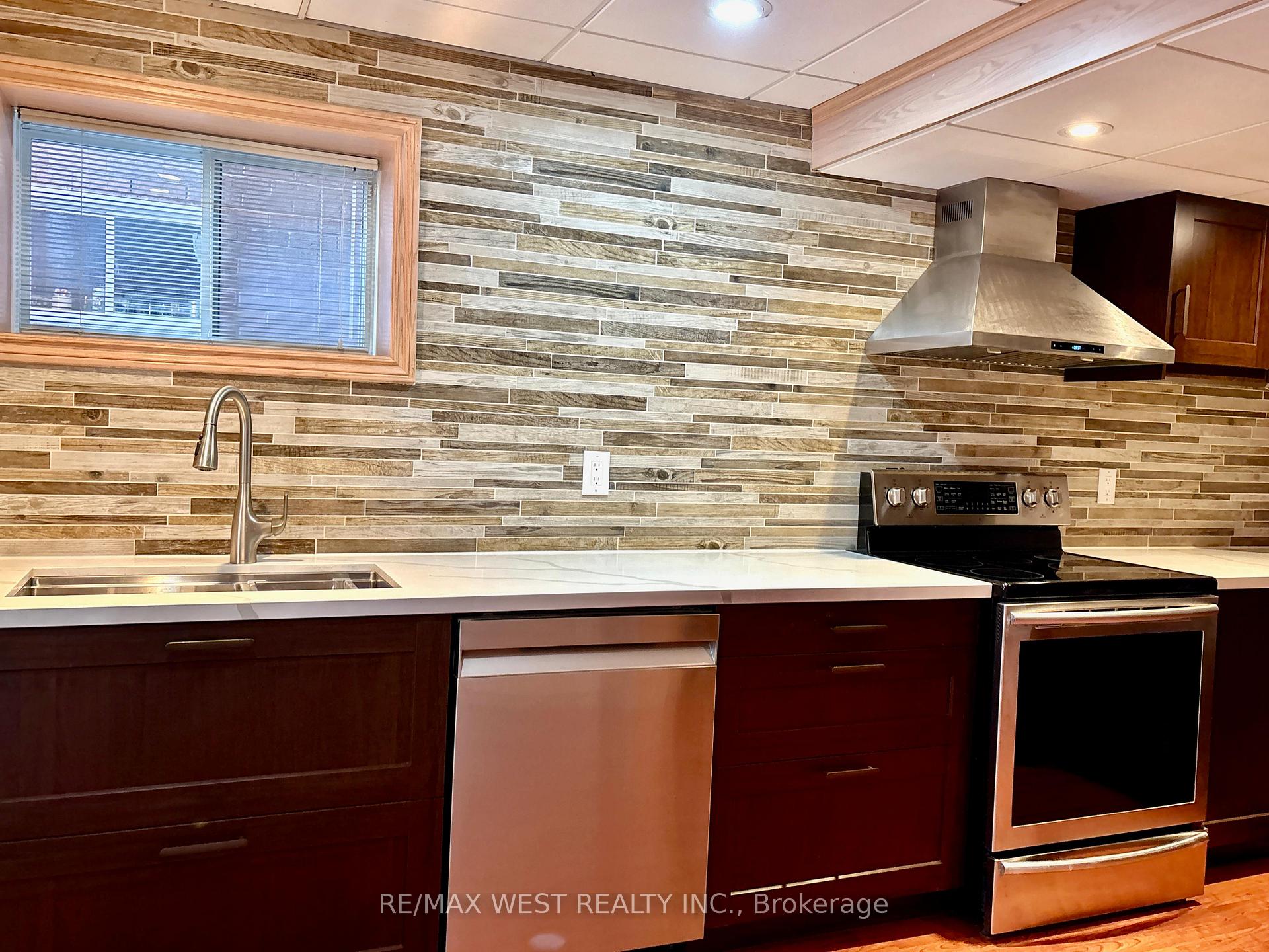 Photo 7 of 463 Hewitt Circle, Newmarket, Summerhill Estates — HOMEH