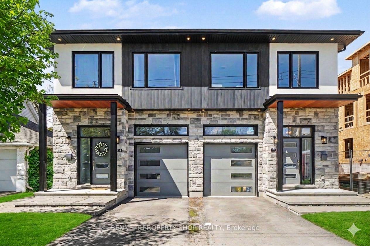 Front of Unit B, 1225 Ridgemont Avenue