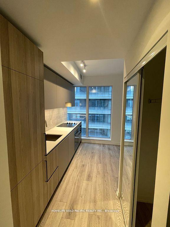 Photo 4 of Unit 3306, 55 Mercer Street, Toronto, Waterfront Communities — HOMEH