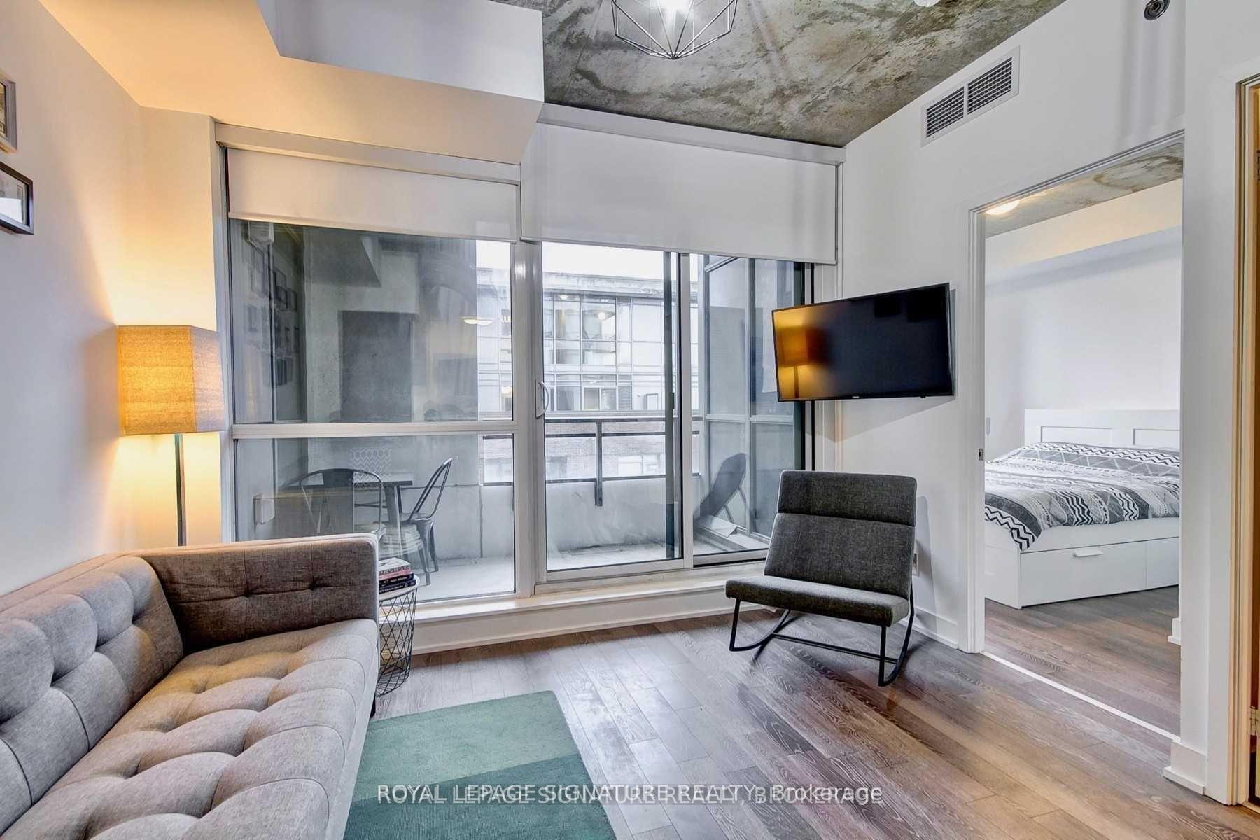 Photo 4 of Unit 704, 20 Minowan Miikan Lane, Toronto, Little Portugal — HOMEH