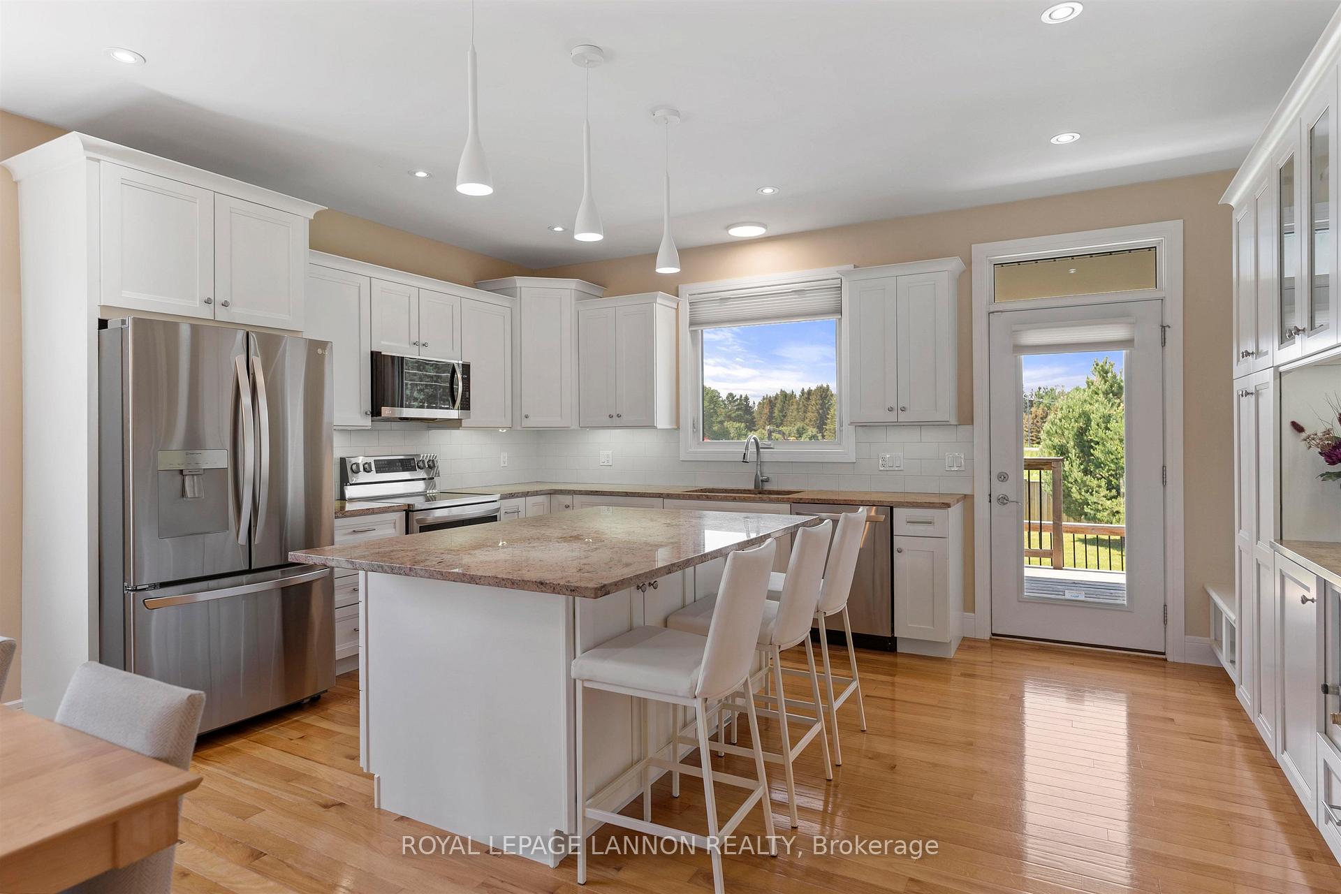 Photo 11 of 2115 15TH Side Road S, Thunder Bay, Mountain Road — HOMEH