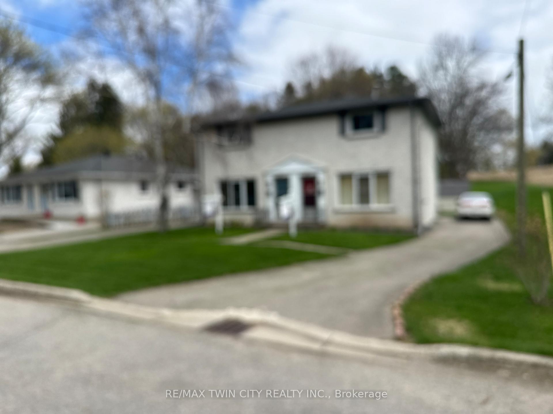 Photo 2 of 85 Elm Street, Norfolk, Simcoe — HOMEH