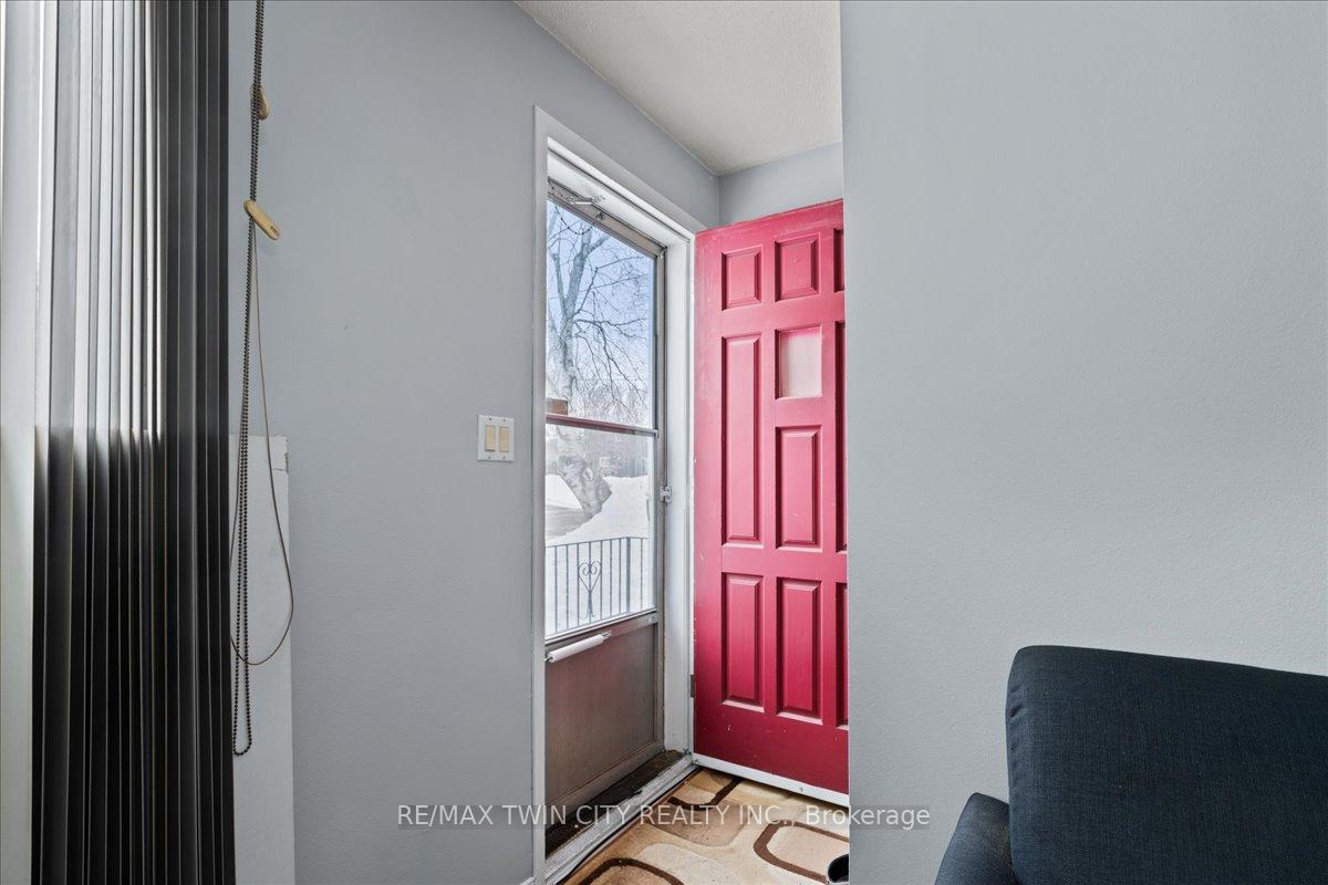 Photo 3 of 85 Elm Street, Norfolk, Simcoe — HOMEH