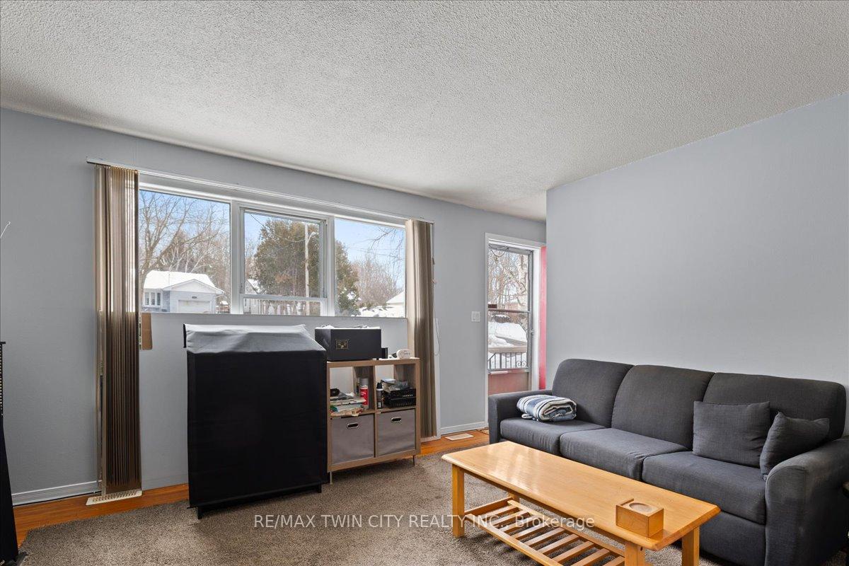 Photo 4 of 85 Elm Street, Norfolk, Simcoe — HOMEH