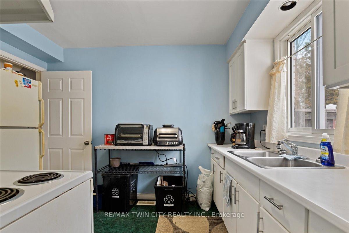 Photo 8 of 85 Elm Street, Norfolk, Simcoe — HOMEH