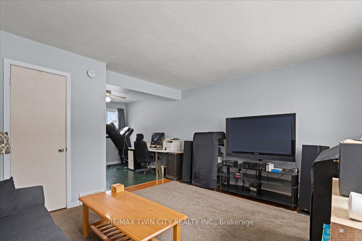Photo 10 of 85 Elm Street, Norfolk, Simcoe — HOMEH